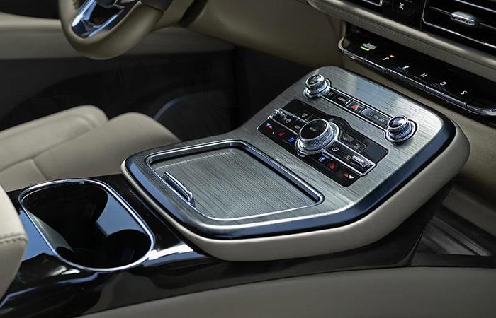 Close up view of the middle console in a 2022 Lincoln Nautilus