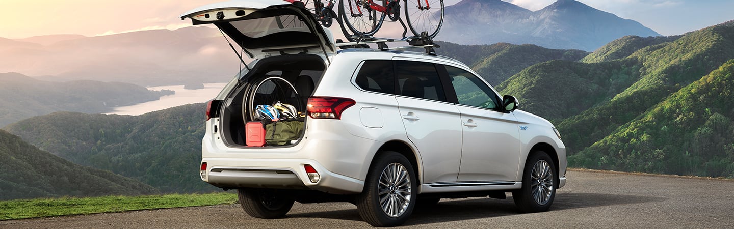 2020 Mitsubishi Outlander PHEV with trunk open