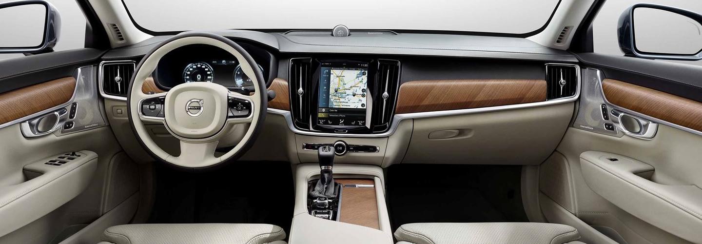 Tan interior of Volvo S90