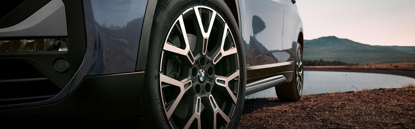 Close up of 2021 BMW X1 Rim