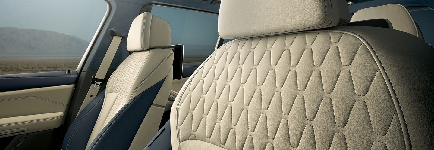 Interior of the 2020 BMW X7