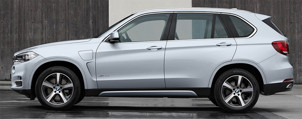 BMW X5 side view