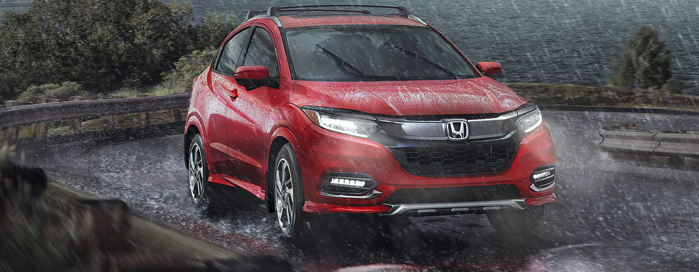 2019 Honda HR-V driving