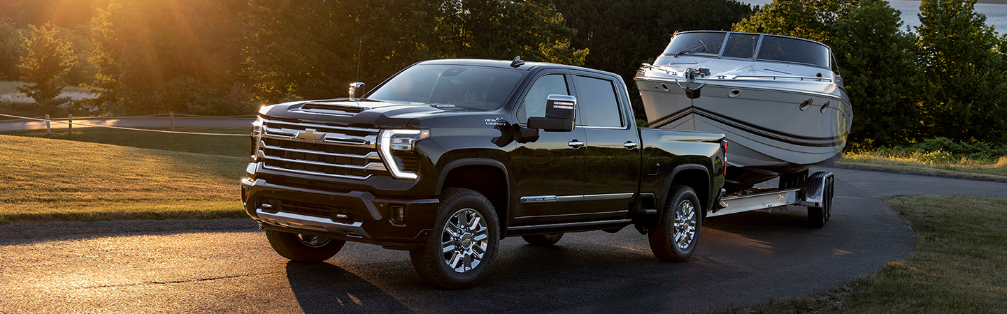 2024 Chevrolet Silverado 2500 HD slider2