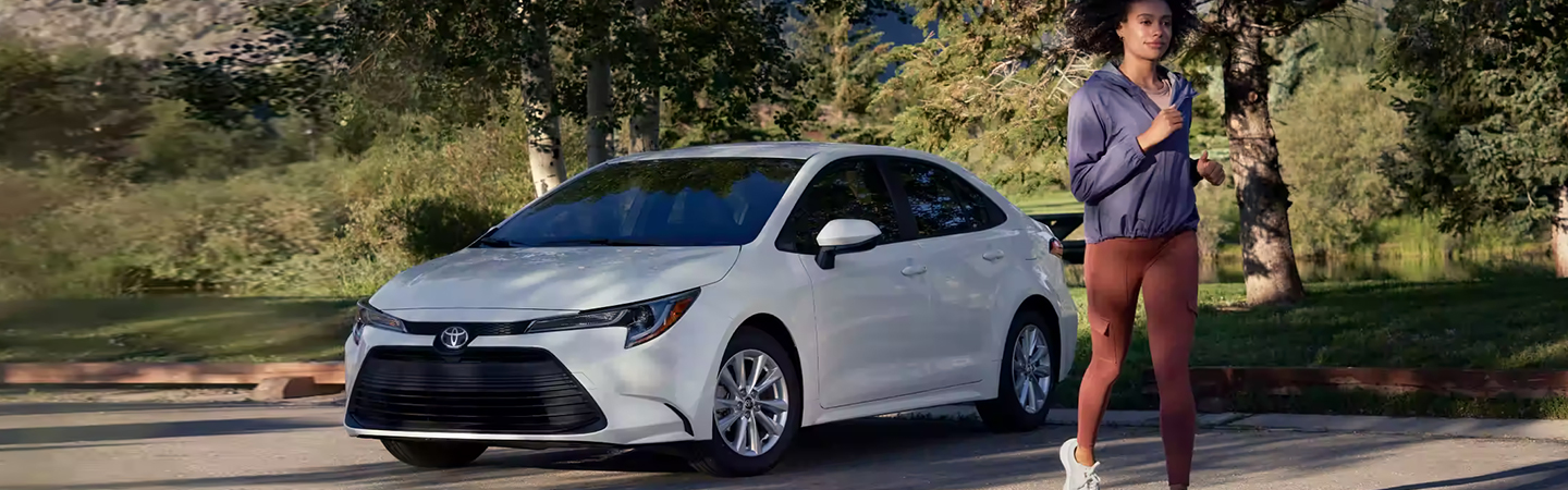 2023 Honda Civic vs 2023 Toyota Corolla  slider2