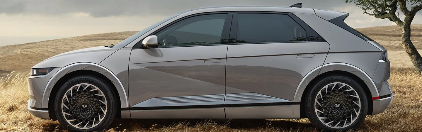 2023 Hyundai IONIQ 5 vs Tesla Model Y slider4