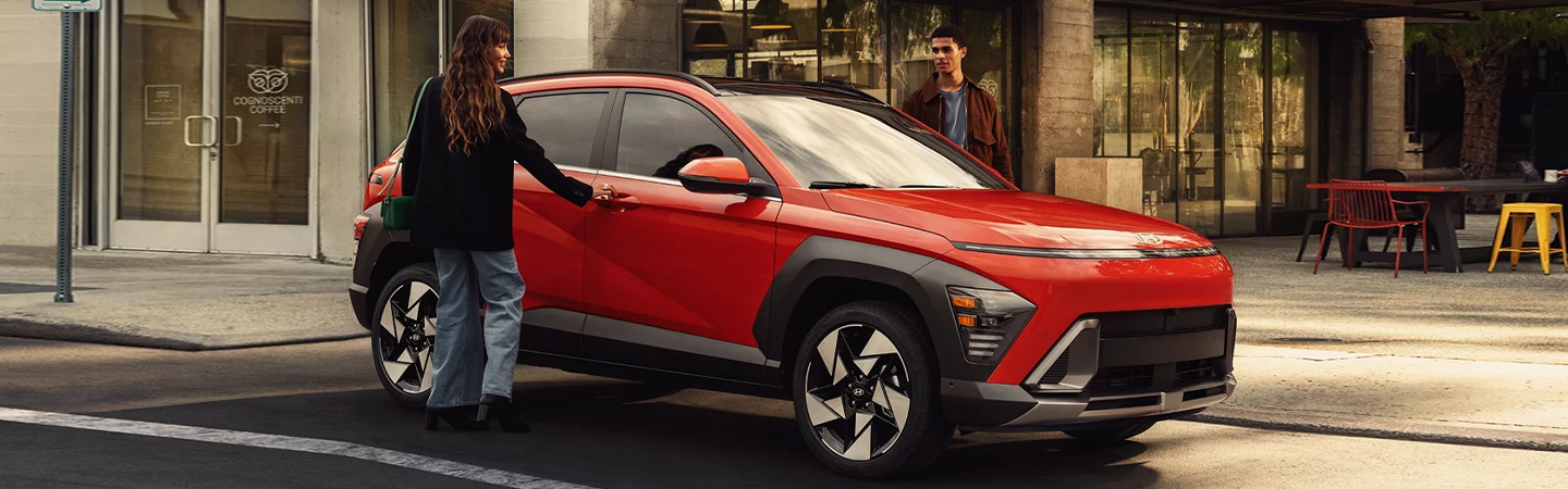 2024 Hyundai Kona red sideview 