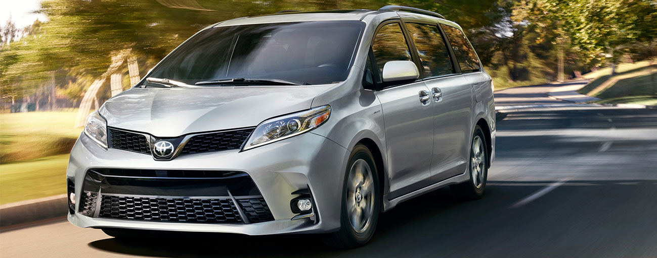 2019 Toyota Sienna front view driving